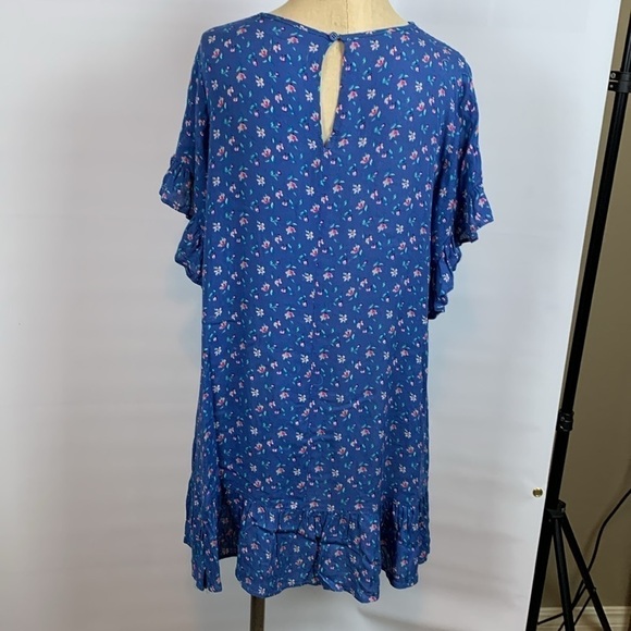 Southern Stitch blue floral print ruffle sleeve and hem dress, Medium - Picture 2 of 7